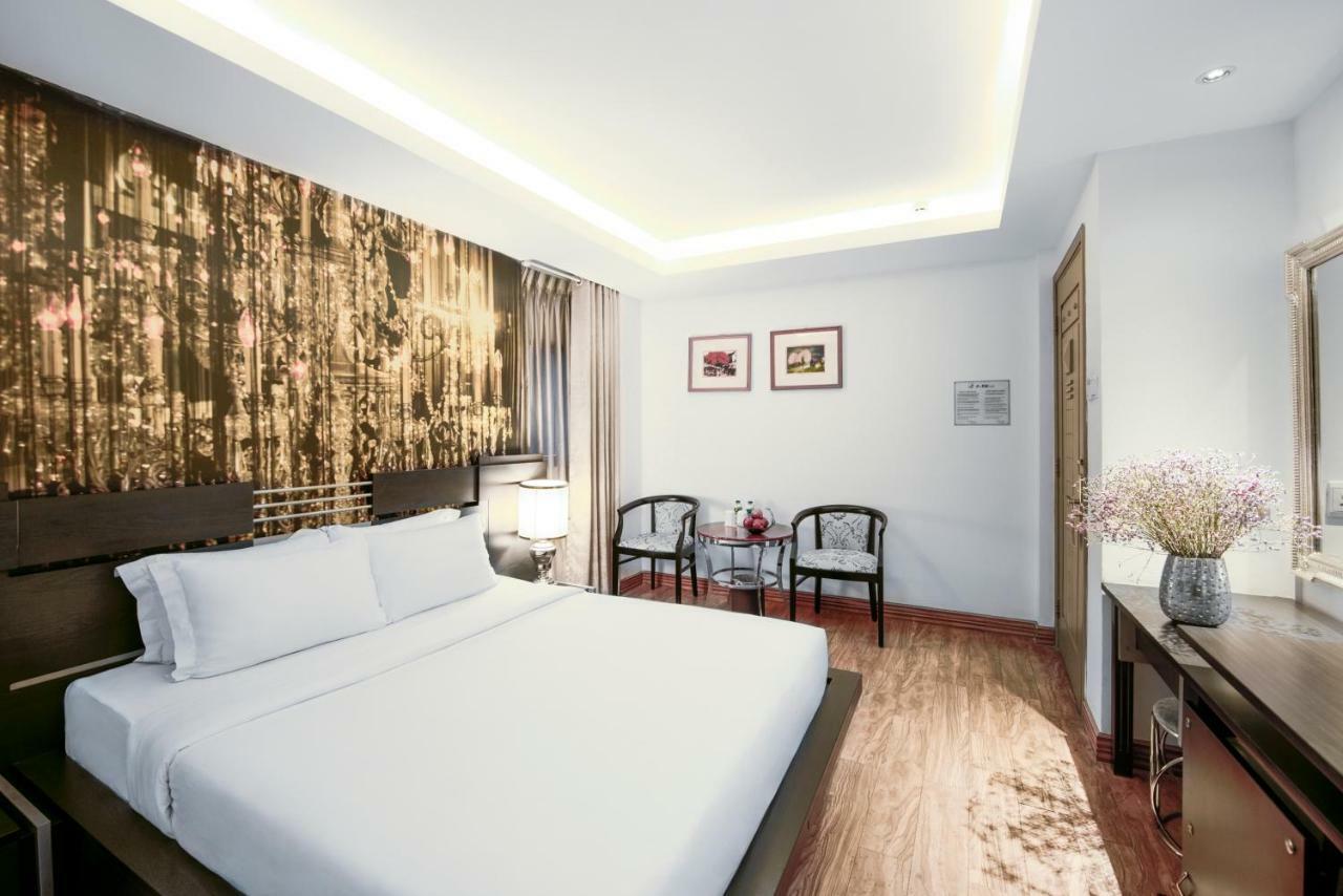 A&Em - The Petit Hotel Хошимин Екстериор снимка